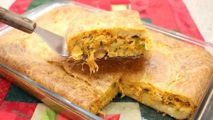 Receita de Torta de Frango Feita no Liquidificador Fica Muito Macia e Saborosa