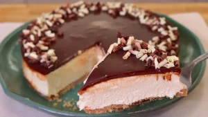 Torta Mousse de Leite Ninho com Chocolate Fácil e Cremosa