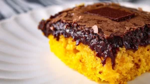 Bolo de Cenoura com Brownie: Receita Fácil de Fazer e Deliciosa