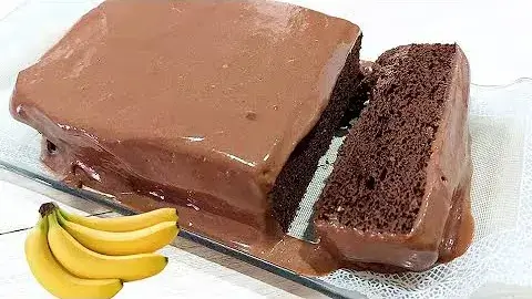 O bolo de chocolate sem farinha é uma opção prática e rápida para quem deseja...