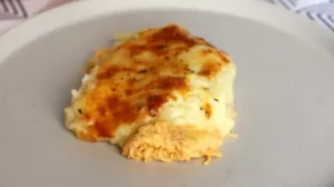 Escondidinho de Frango Cremoso com Purê Leve e Saboroso