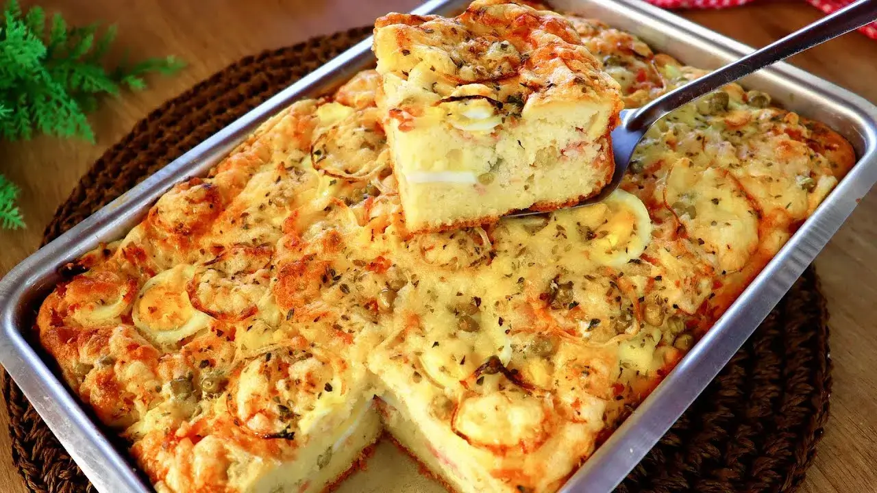 A torta portuguesa receita é perfeita para servir em família ou levar para um lanche...
