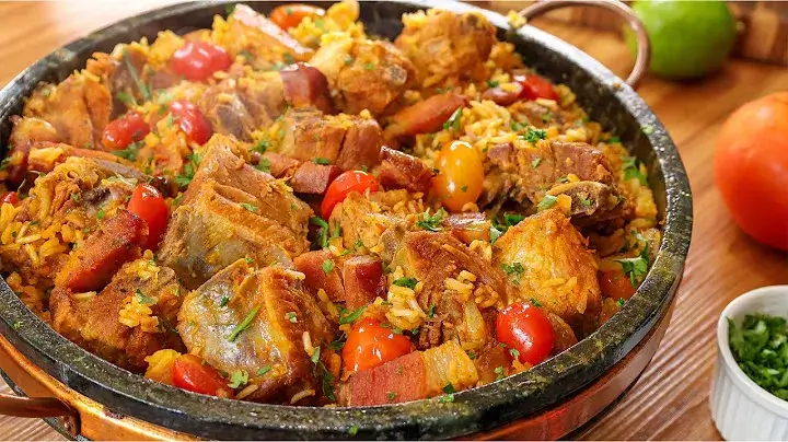 O arroz com costelinha é uma receita típica da culinária mineira, perfeita para quem busca...