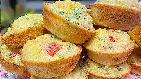 O bolinho salgado é uma receita prática, perfeita para o lanche da tarde ou para...