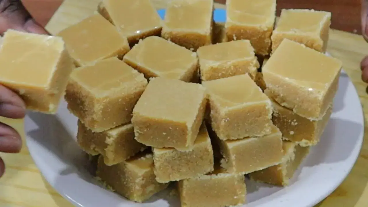 O doce de leite de corte é uma sobremesa clássica, simples e cheia de sabor....