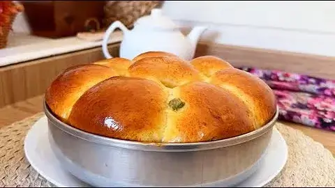 Se você gosta de um pão doce caseiro fofinho, com aquele cheirinho de padaria e...