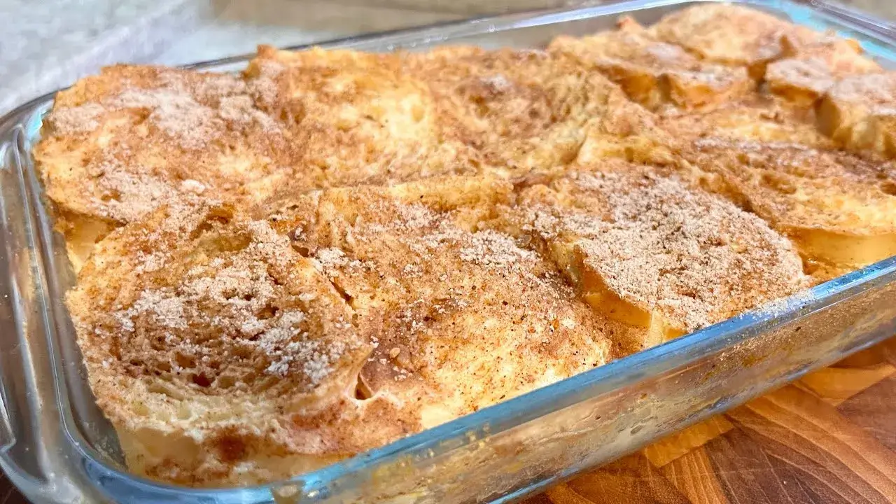 A rabanada de forno com pão francês é uma versão prática e leve da clássica...