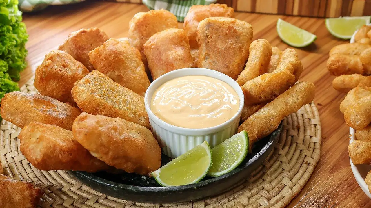 Descubra como preparar uma tilápia empanada perfeita, com pedaços suculentos por dentro e crocantes por...