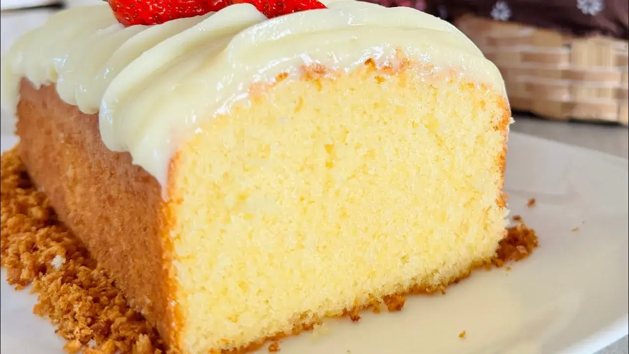 Bolo Inglês Fofinho e Fácil de Fazer: Receita Clássica com Sabor Caseiro