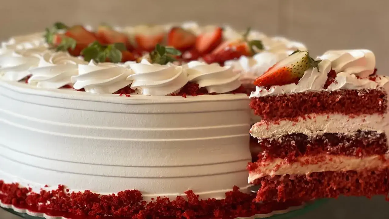 Bolo Red Velvet: Receita de Bolo Red Velvet Fácil e Linda para Surpreender