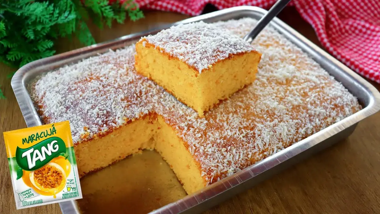Bolo de maracujá com suco que surpreende pelo sabor
