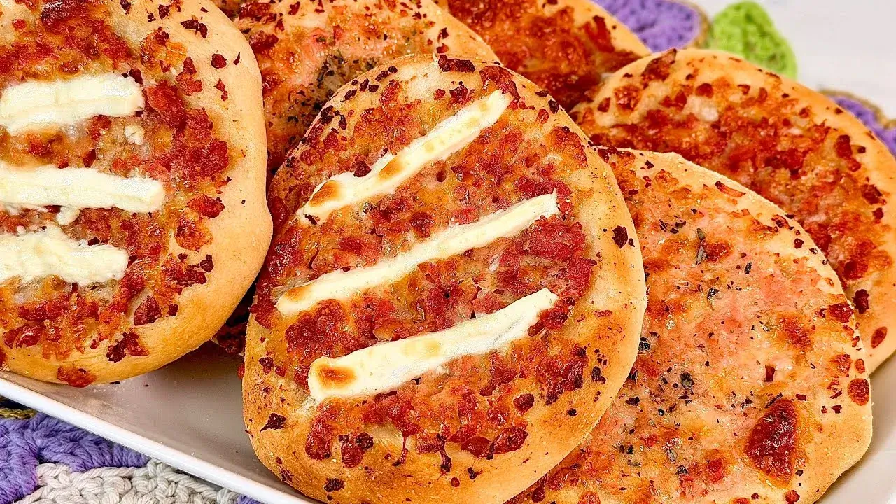 Esfirra aberta caseira fácil e deliciosa para o lanche ou jantar