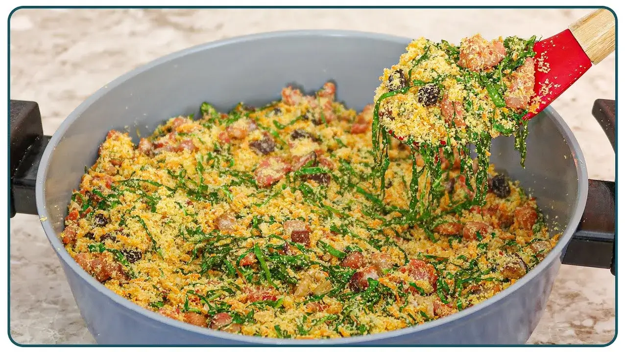 Farofa Natalina Tradicional com Bacon e Linguiça Fácil, Saborosa e Perfeita Para a Ceia
