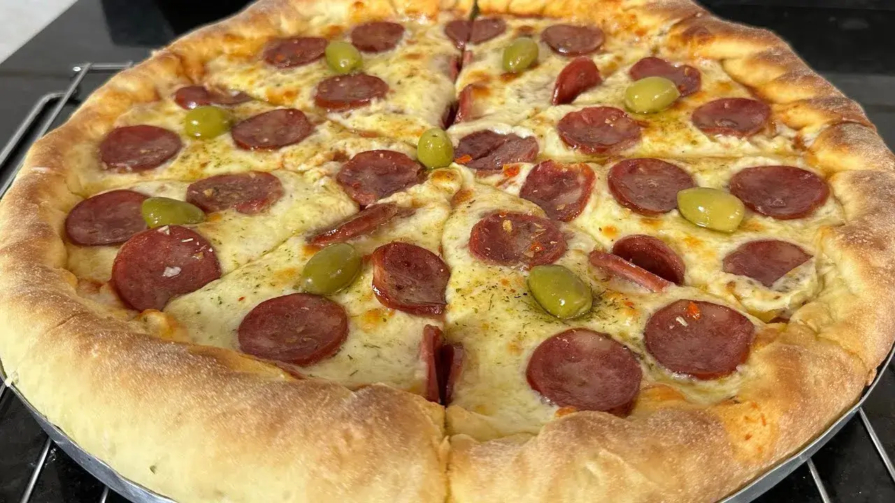 Pizza Caseira Fácil: Receita Simples e Deliciosa
