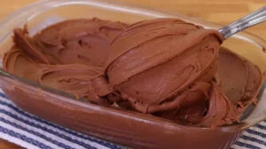 Recheio de Chocolate Para Bolo Prático, Sem Fogo e Sem Leite Condensado