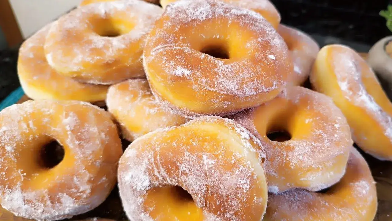 Rosquinha de Padaria Fofinha: Receita Simples para Café da Manhã