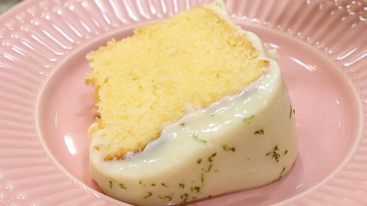 Bolo de limão sem farinha de trigo e sem leite: Surpreende no sabor e na textura