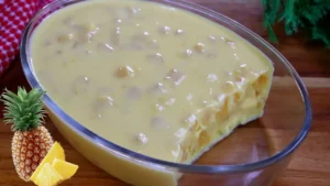 Geladão de abacaxi cremoso para festas e almoços em família