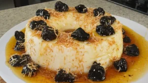 Manjar de Coco com Calda de Ameixa Tradicional e Cremoso
