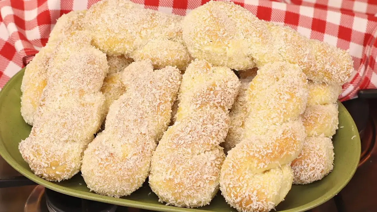 Pão de coco fofinho que dá vontade de repetir