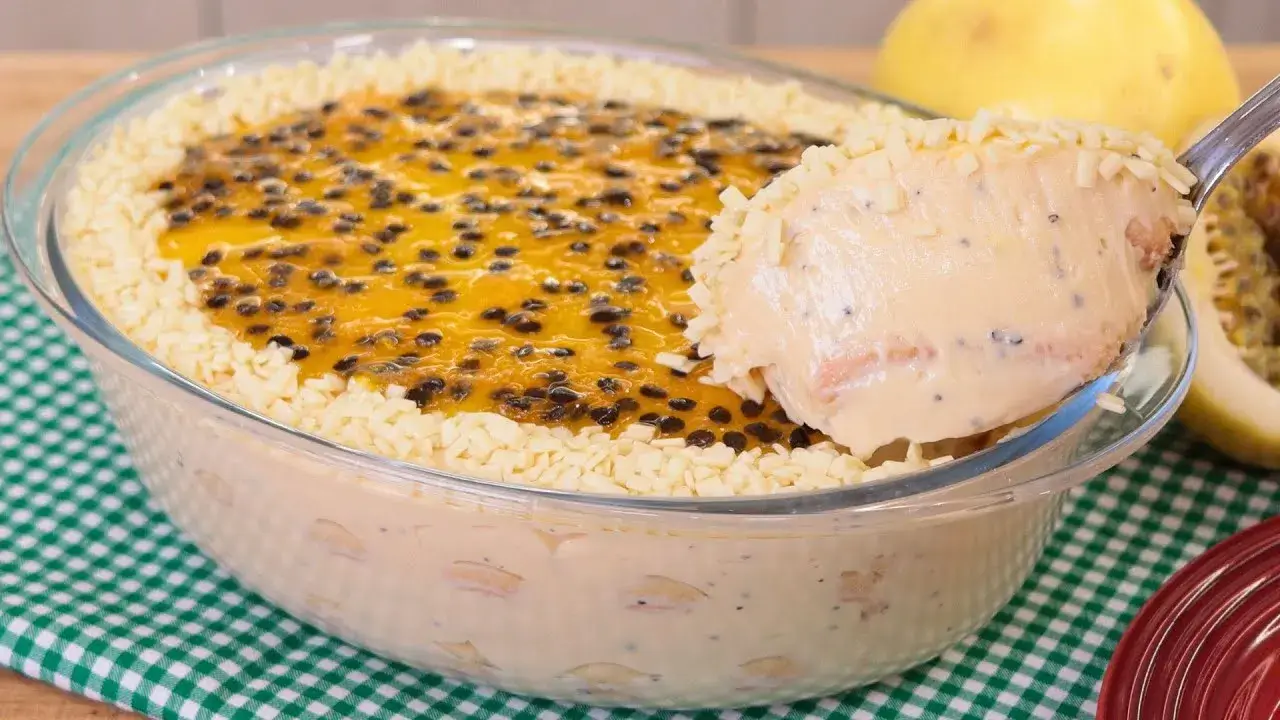 Pavê de maracujá cremoso com sabor que conquista em cada colherada