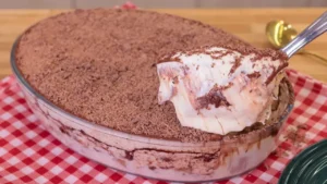 Pavetone tiramisu fácil para deixar a mesa de Natal ainda mais especial