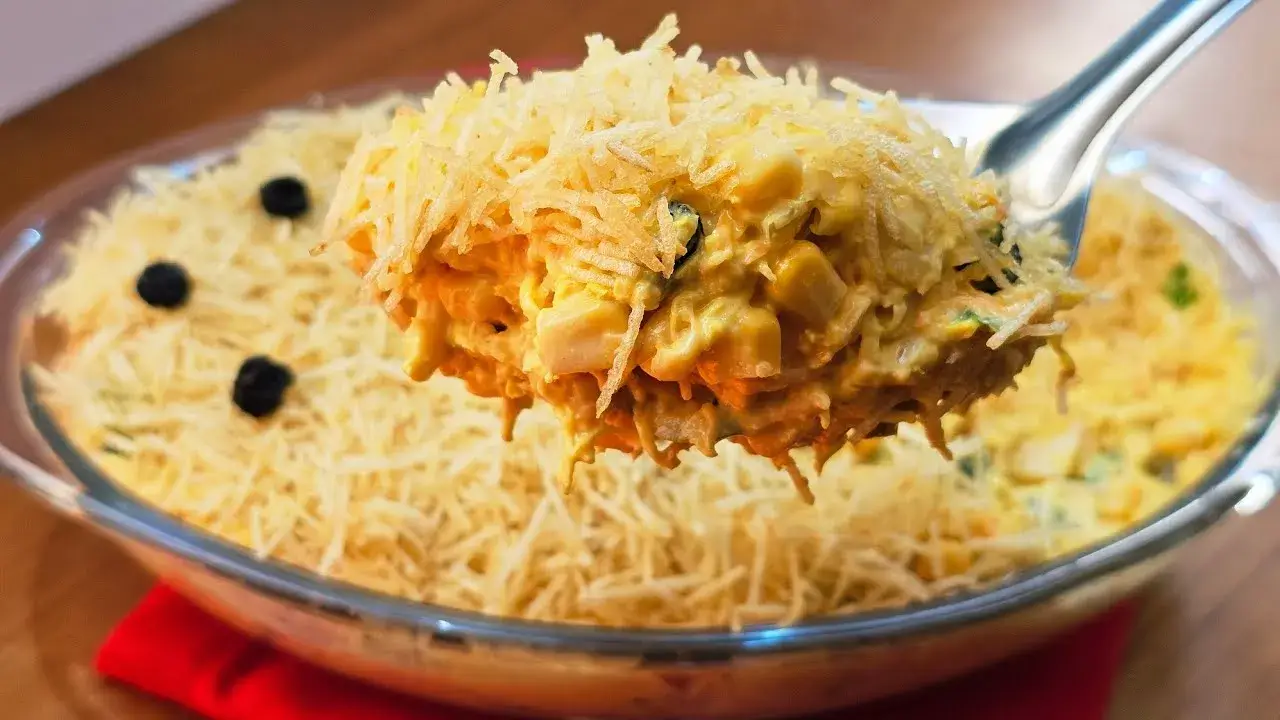 Salpicão Cremoso Crocante para Encantar na Mesa: Receita de Salpicão Fácil