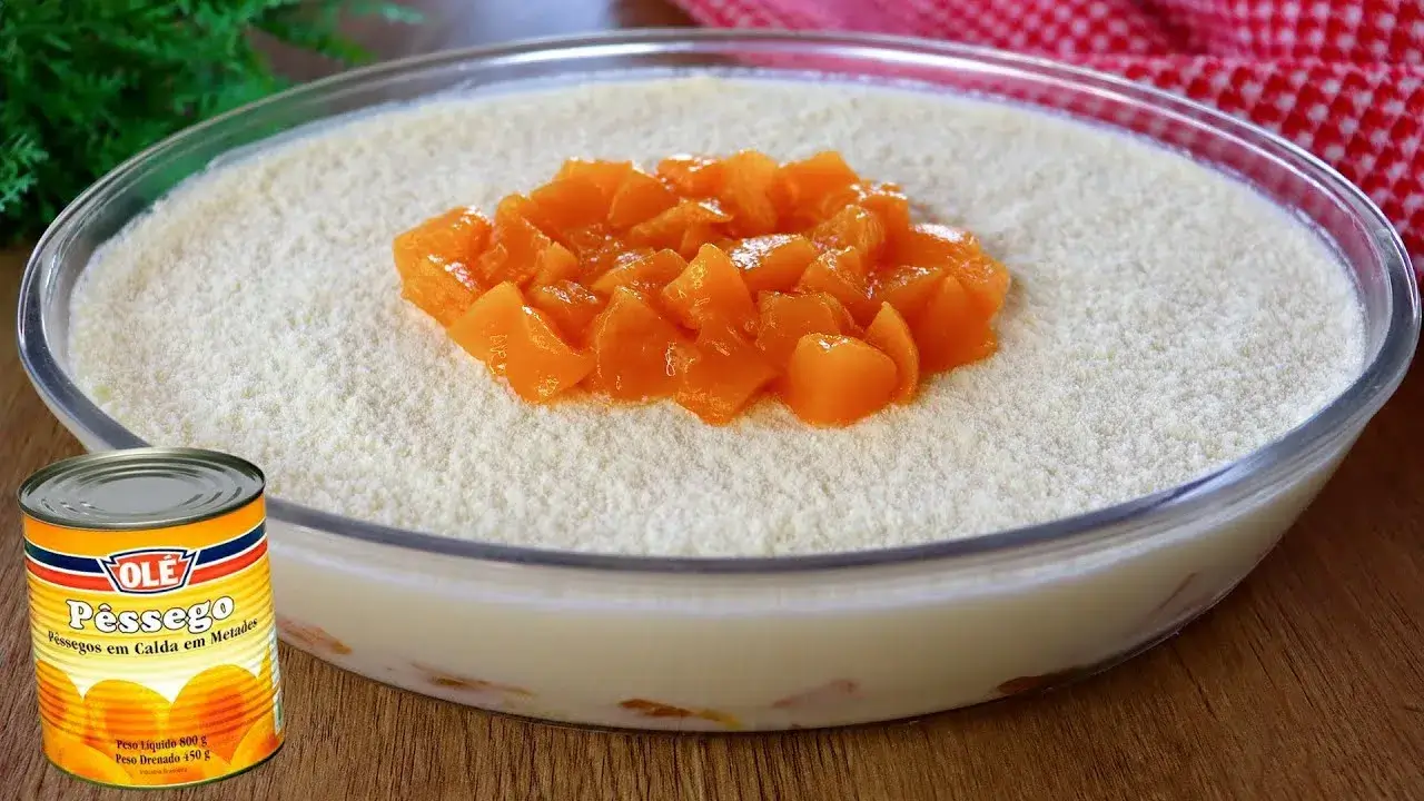 Sobremesa de Pêssego Cremosa para Festas Feita com Gelatina e Leite Condensado