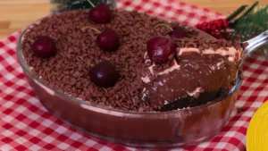 Torta Floresta Negra na Travessa Fácil de Fazer
