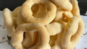 Biscoito de Polvilho Caseiro Fácil de Fazer