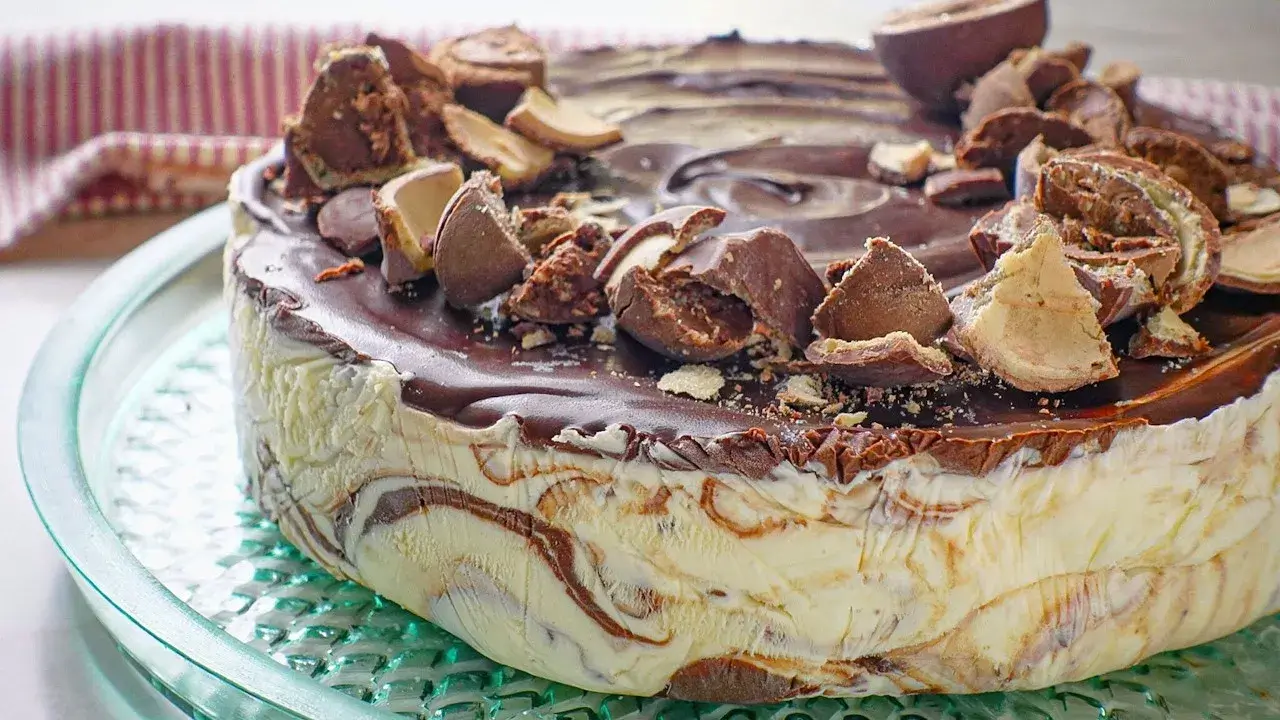 Cassata de Bombom Gelada com Ganache Cremosa