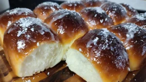Pão Brioche Caseiro Rápido e Dourado para o Café da Tarde