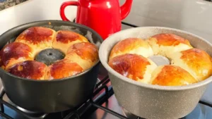 Pão Caseiro Fofinho com Fermento Seco e Formato de Flor
