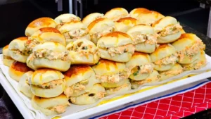 Pão de Batata Recheado Macio para Sanduíches de Festa