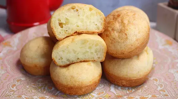 Pão de queijo de liquidificador fácil para o café da tarde