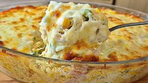 Arroz de Forno Cremoso com Bacon e Queijo Gratinado Fácil de Fazer