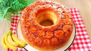 Bolo de Banana Caramelado: Receita Fácil e Fofinha