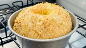 Bolo de Polvilho Fácil que Não Murcha no Forno