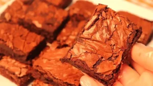 Brownie Caseiro com Casquinha Crocante e Interior Cremoso