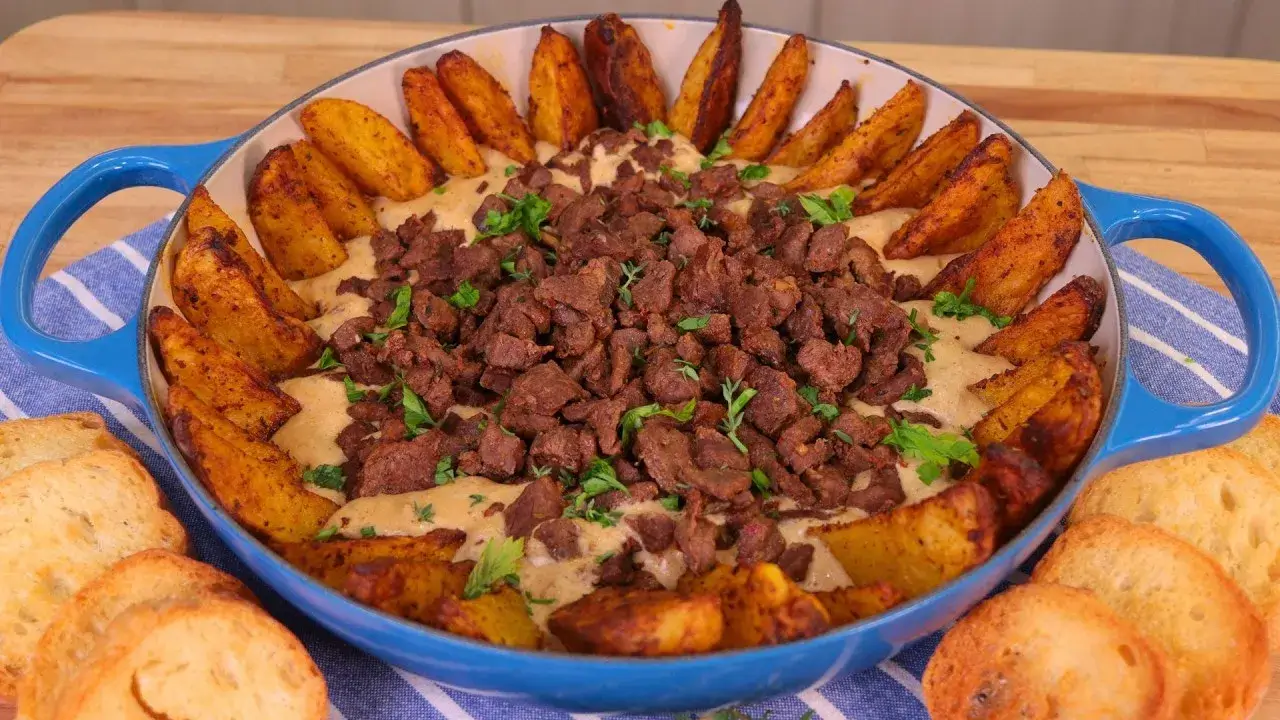 Carne Picadinha com Creme de Queijo e Batata Rústica Crocante na Air Fryer