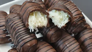 Doce de coco banhado no chocolate fácil e caseiro para fazer em casa