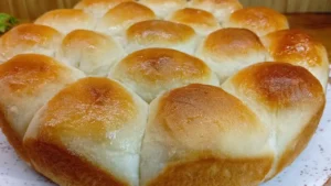 Pão Doce de 3 Ingredientes Fácil e Fofinho para Fazer em Casa