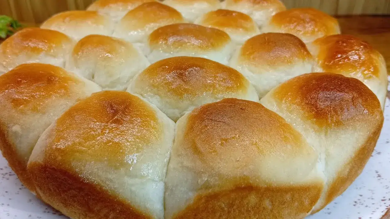 Pão Doce de 3 Ingredientes Fácil e Fofinho para Fazer em Casa