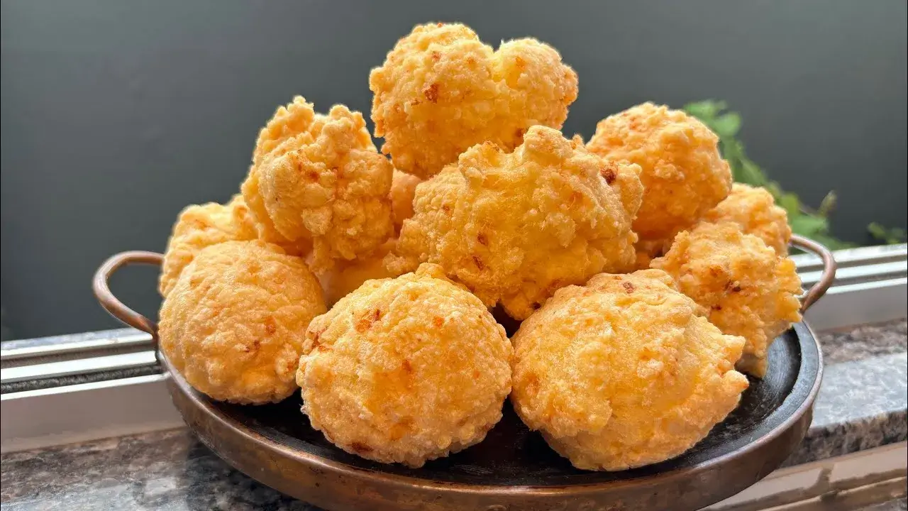 Pão de Queijo Frito Crocante para Acompanhar o Café