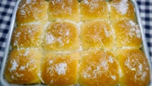 Pão doce de leite condensado fofinho e fácil de fazer em casa