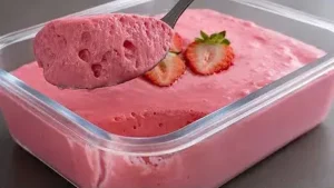 Sobremesa de Morango de Liquidificador Cremosa com 3 Ingredientes