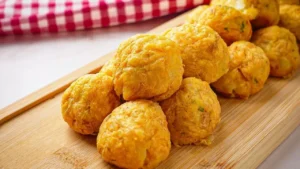 Bolinho de Batata com Frango Assado Crocante e Fácil para Lanche Saudável