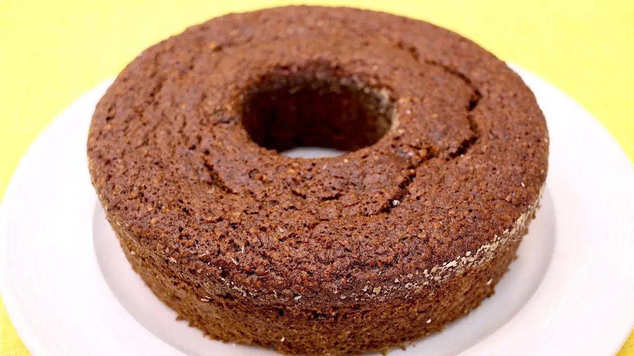 Bolo de Banana Integral Fofinho e Úmido com Aveia e Frutas Secas