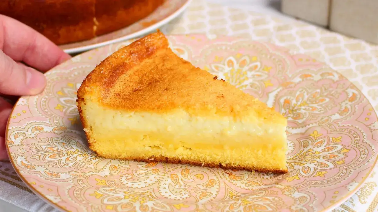 Bolo de Milho Cremoso fácil e com camada macia que fica perfeito no forno