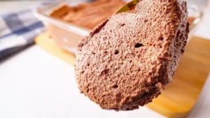 Mousse de Chocolate Minimalista com Apenas Dois Ingredientes e Textura Aerada
